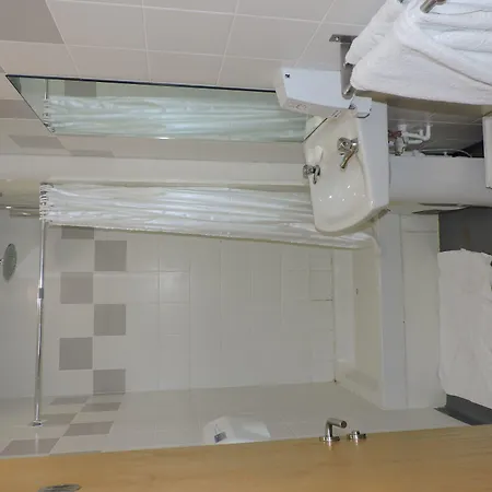 Garden Lane Backpackers * Dublin