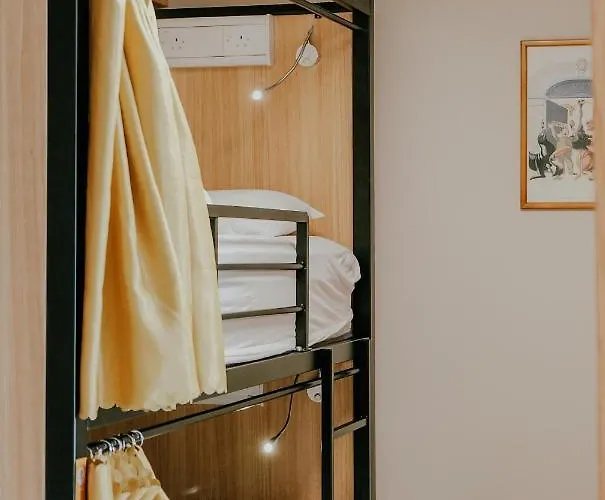 אכסניה Garden Lane Backpackers *