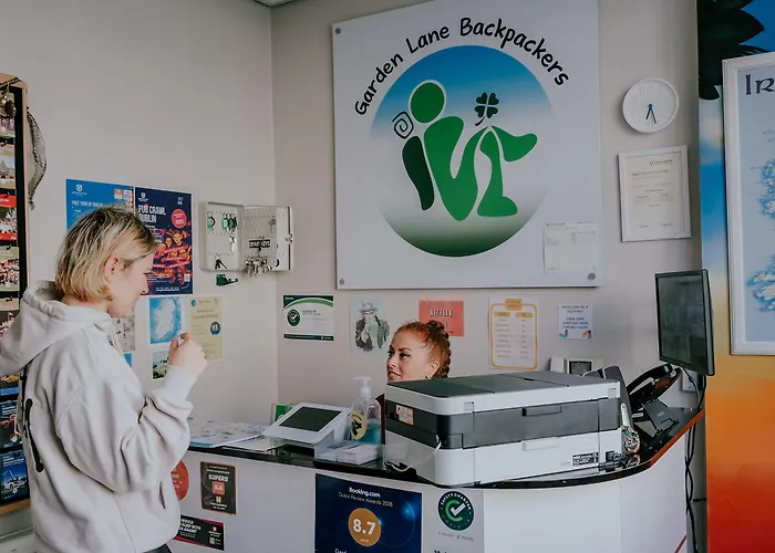 Garden Lane Backpackers אכסניה