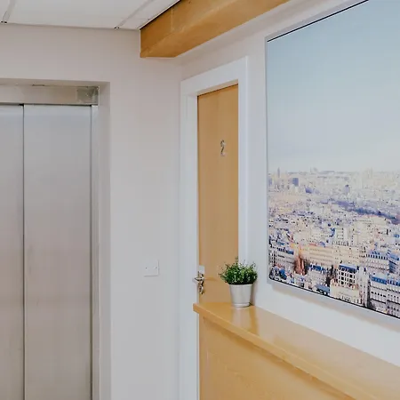 Garden Lane Backpackers *