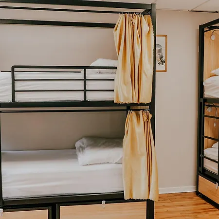 Хостел Garden Lane Backpackers *