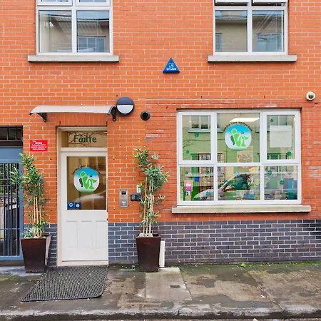 Garden Lane Backpackers *